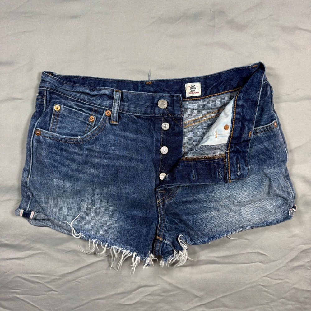 Levis 501 White Oak Cone Denim Shorts Button Fly Raw Hem W29 (Fits 30W) Boho